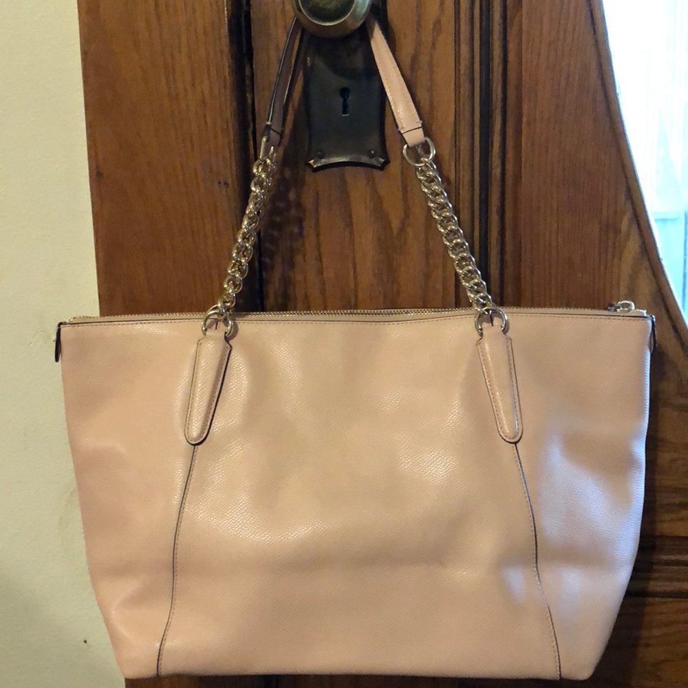 Coach - Picture 2 of 8